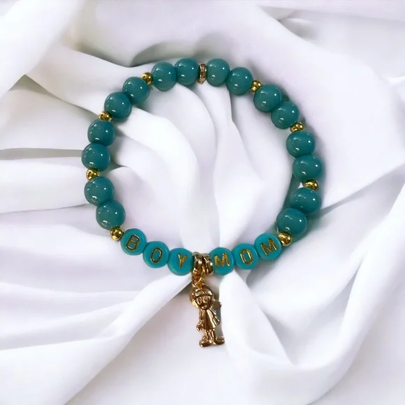 Boy mom - Picture 1 of 3